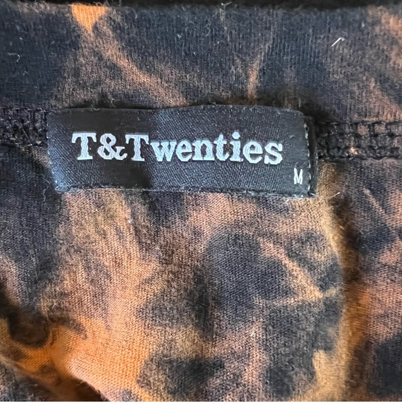 Hocus Pocus Sanderson Sisters Graphic Tie-dye T-shirt - Picture 3 of 7